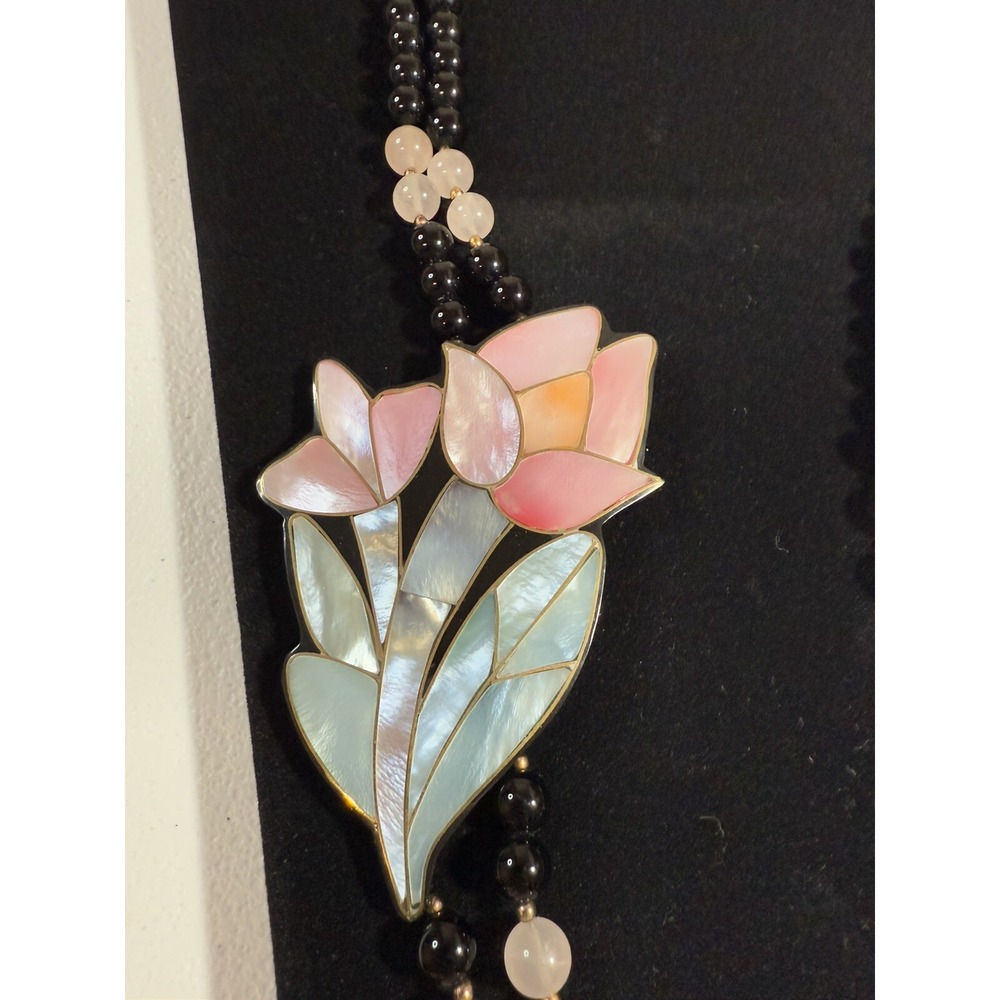 Lee Sands Inlay Mother of Pearl Flower Necklace Accent Bead Barrel Clasp 1980's - Picture 4 of 6